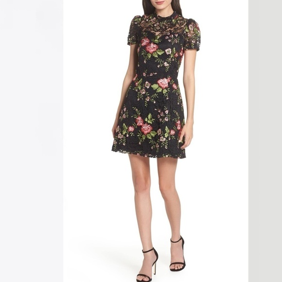 Adelyn Rae Black Floral Short Sleeve Mini Embroidered Lace Dress NWT Small* - Picture 1 of 12